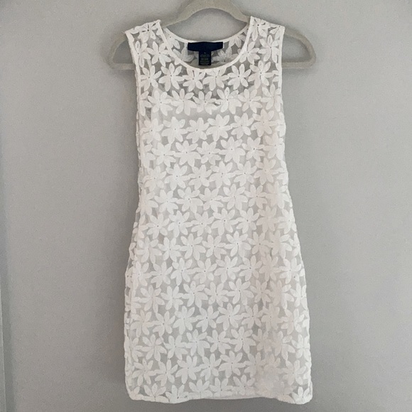 Francesca's Collections Dresses & Skirts - Francescas White Embroidered Flower Shift Sundress